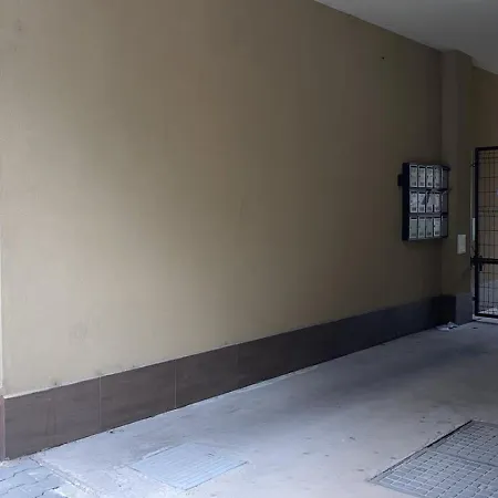 Stylish Near City, Entire Flat, 1 Bedroom, 1 Large Bed In Living Plovdiv