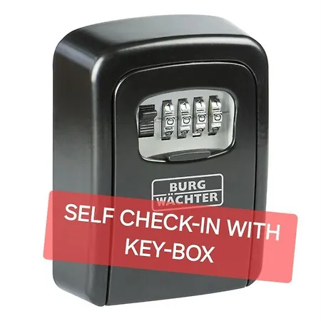 Stylish Near City, Entire Flat, 1 Bedroom, 1 Large Bed In Living Apartmán *