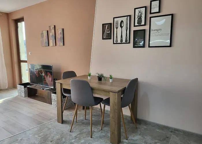 Stylish Near City, Entire Flat, 1 Bedroom, 1 Large Bed In Living Apartment *